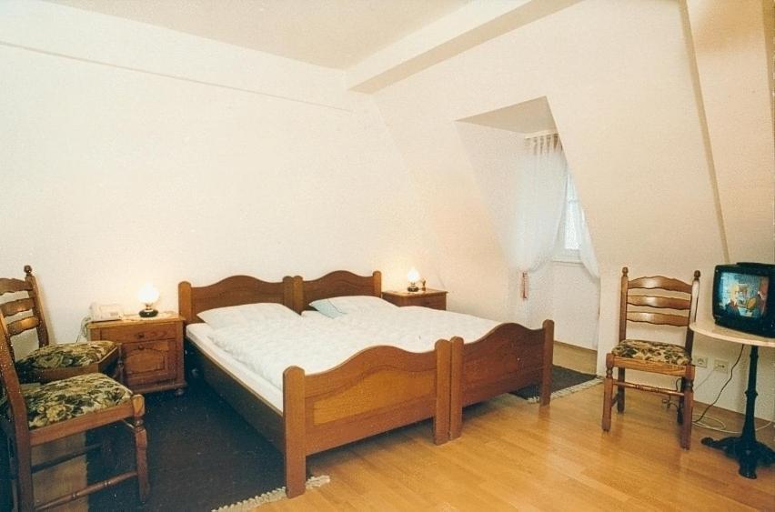 Hotel Zum Pfalzgrafen Heidelberg Phòng bức ảnh